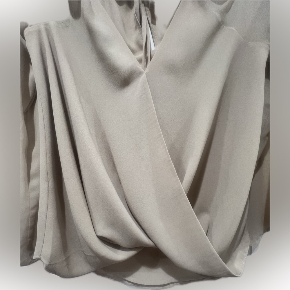 Wrap-Front Open Shoulder - Picture 7 of 10